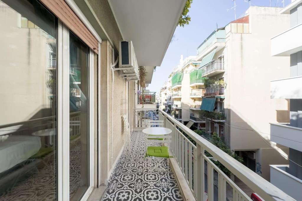 Spacious Urban Apt In The Heart Of Αθήνα Εξωτερικό φωτογραφία