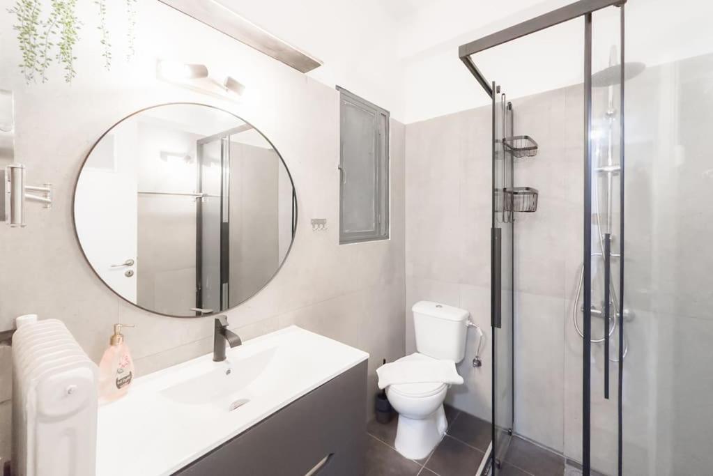 Spacious Urban Apt In The Heart Of Αθήνα Εξωτερικό φωτογραφία