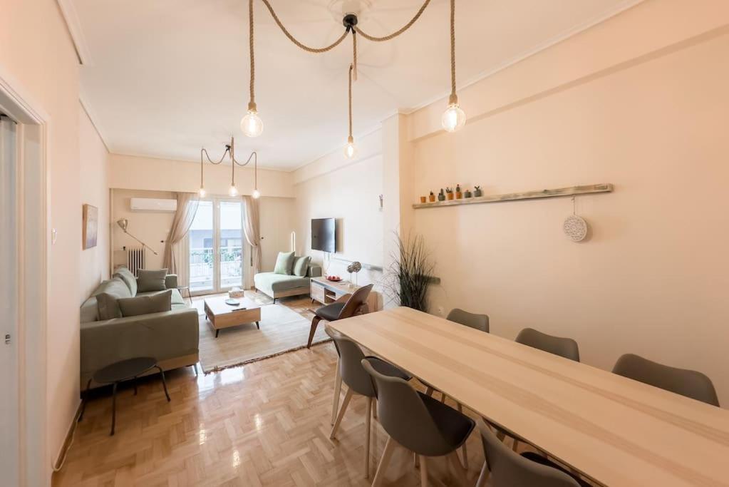 Spacious Urban Apt In The Heart Of Αθήνα Εξωτερικό φωτογραφία